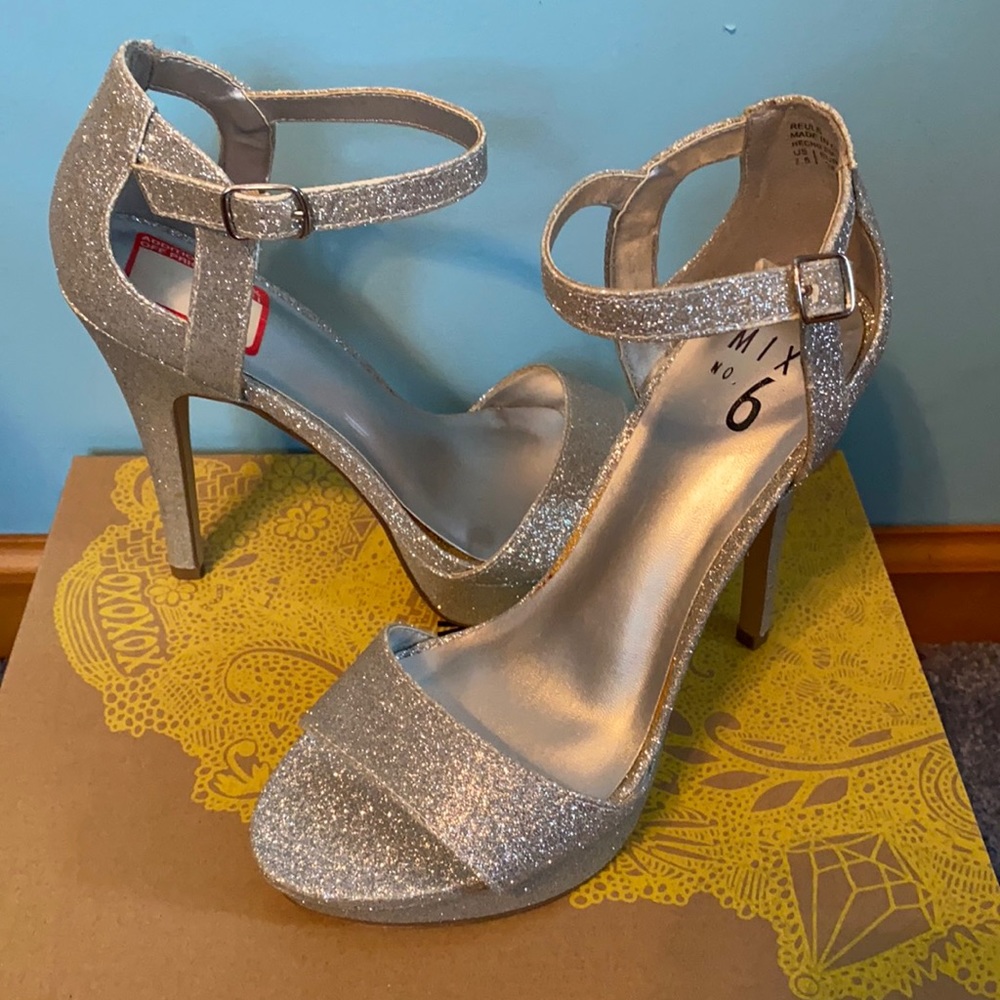 Mix no. 6 - silver sparkle heels size 7.5